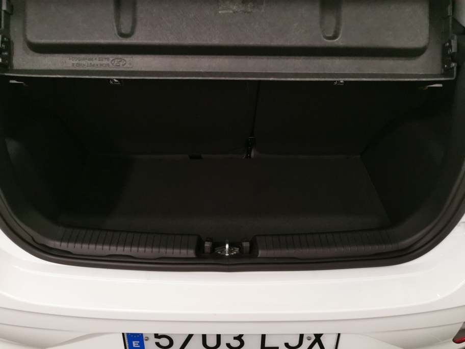 HYUNDAI i10 KLASS 1.0 65CV miniatura 7